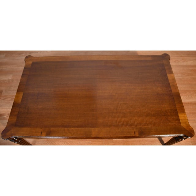 We are pleased to offer this beautiful English Style coffee table, by Henredon from the 1950s. This table is made of...