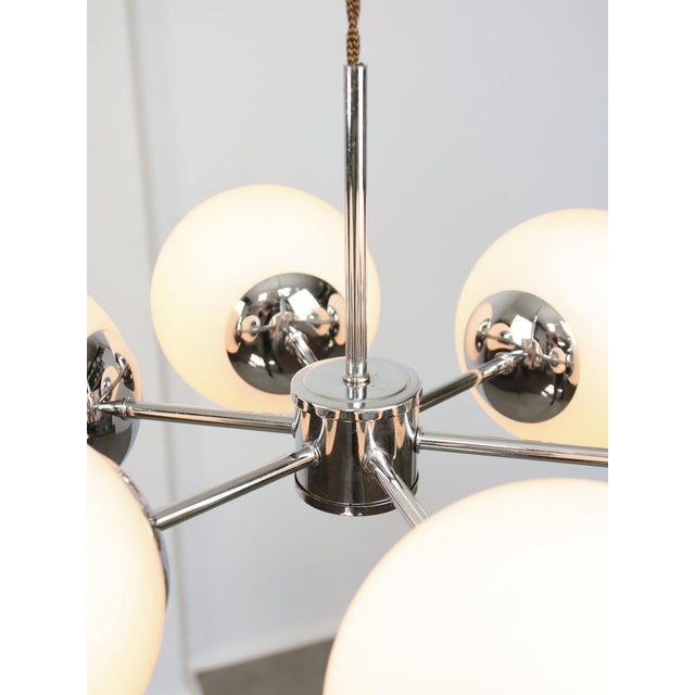 Italian Space Age Sputnik Chrome and Opaline Chandelier, 1970s For Sale - Image 17 of 18
