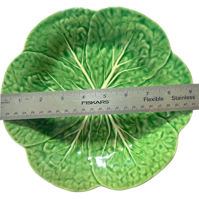 Shabby Chic Set of 2 New Green Bordallo Pinheiro Discontinued 9" Cabbage Luncheon Plates After Dodie Thayer For Sale - Image 3 of 4
