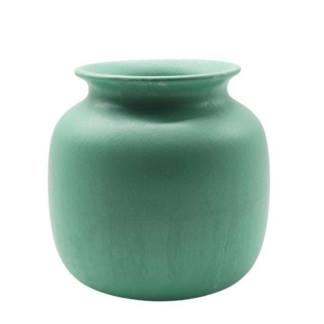Chartreuse Green Ceramic Vase with Matte Finish by Giovanni Gariboldi, Italy, 1960s For Sale - Image 8 of 8