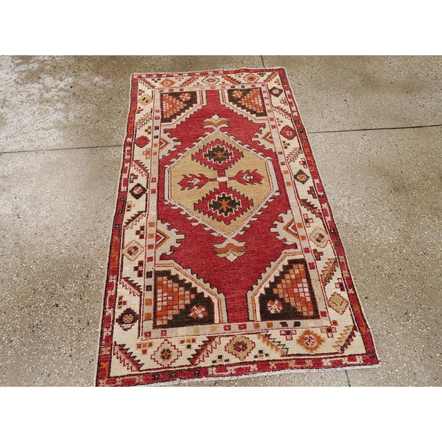 Galerie Shabab Collection Mid-20th Century Handmade Turkish Oushak Throw Rug in Red and Ivory For Sale - Image 4 of 9