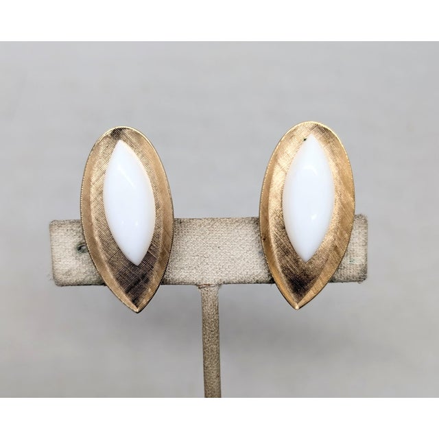 Mid-Century Modern Vintage 1950s Signed Napier Goldtone & White Resin Clip Earrings-2 Pieces For Sale - Image 3 of 7