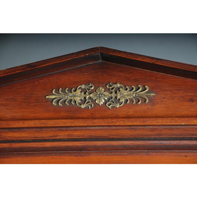 English Victorian Mahogany Display Bookcase, 1800s For Sale - Image 5 of 18