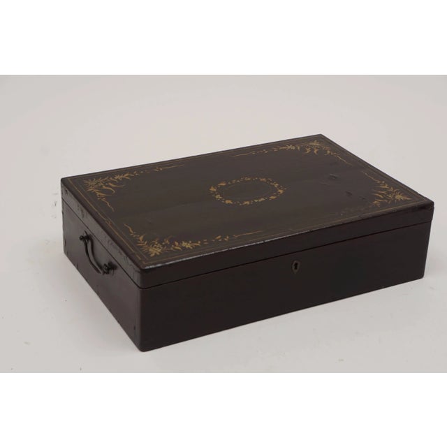Early 19th Century Chinese Export Lacquer Box For Sale - Image 5 of 9
