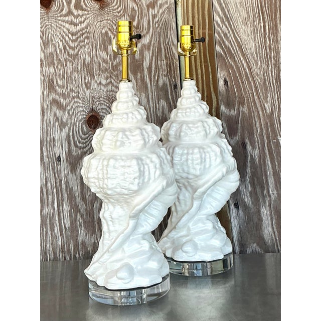Hollywood Regency Vintage Coastal Glazed Ceramic Conch Lamps - a Pair For Sale - Image 3 of 6