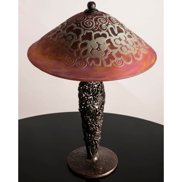 French Art Deco Table Lamp by Edgar Brandt and Daum, 1920s For Sale - Image 3 of 12