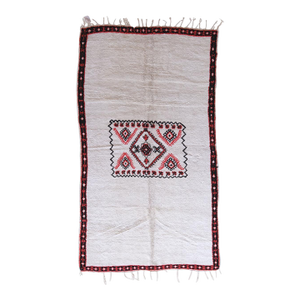 White Moroccan Rug - 4'4" X 7'9" Ft