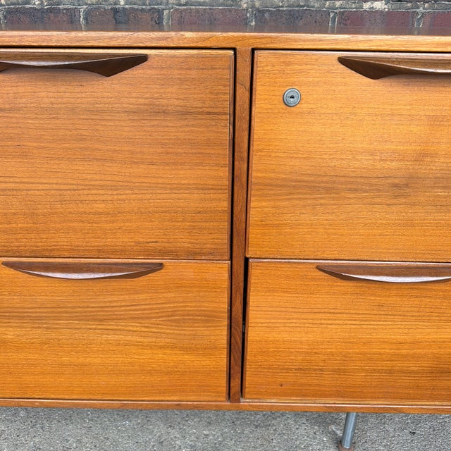 Jens Risom Danish Modern Teak & Walnut Six-Drawer Filing Cabinet Credenza For Sale - Image 9 of 9