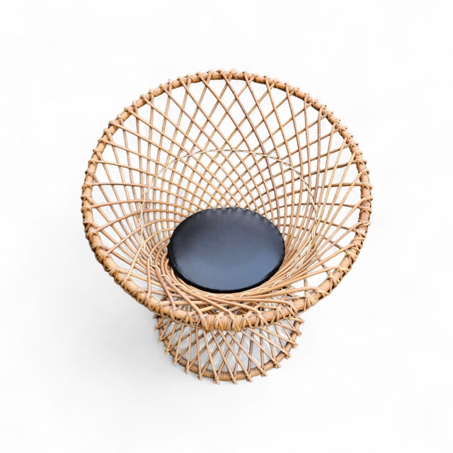 Rohé Noordwolde circle rattan chair. Rattan and leather Condition: Very good. Height 72 Width 74 Depth 64 cm