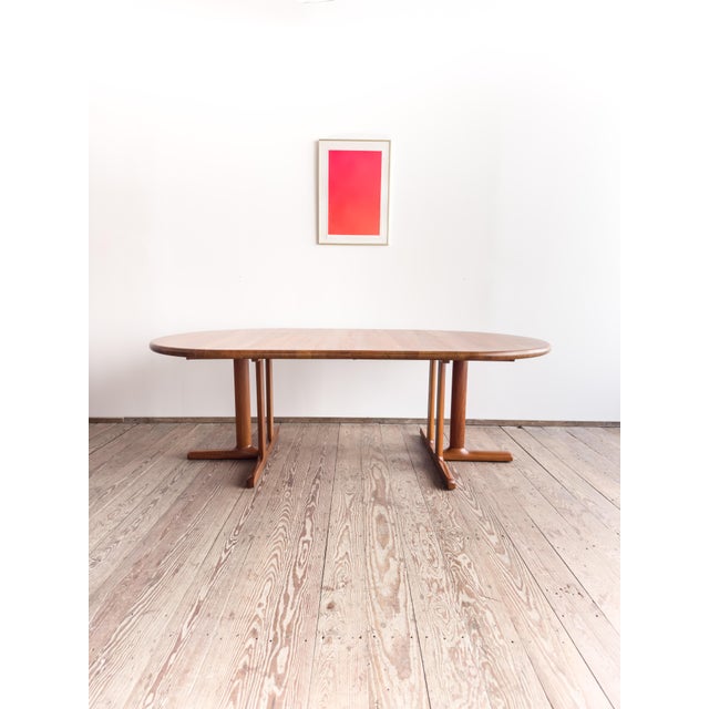Sculptural Round Extendable Dining Table from Dyrlund For Sale - Image 6 of 18