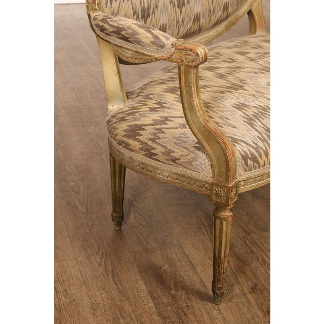 French Louis XVI Style Painted Settee For Sale - Image 9 of 17