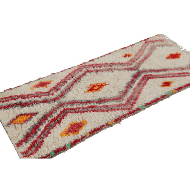 Rug & Kilim Vintage Moroccan Runner in White With Red Geometric Patterns, From Rug & Kilim For Sale - Image 4 of 7