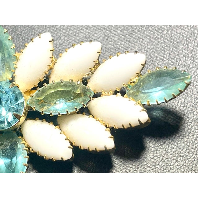 Mid-Century Modern MCM Jewelry by DeLizza & Elster Styled Milk Glass Cabochon and Aquamarine Navette Brooch For Sale - Image 3 of 4