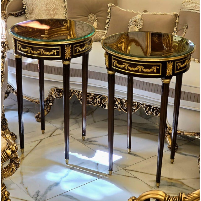 Round Accent Side Table With Glass Top, Hand-Gilded Gold Leaf Details & Solid Wood Frame For Sale - Image 4 of 4