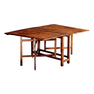 Swedish Table in Pine with Folding Leaves, 1920s For Sale