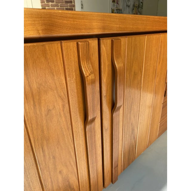 Elm Sideboard, 1970s For Sale - Image 3 of 9