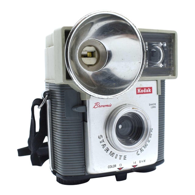 Mid-Century Vintage Kodak Brownie Starmite 127 Film Camera For Sale