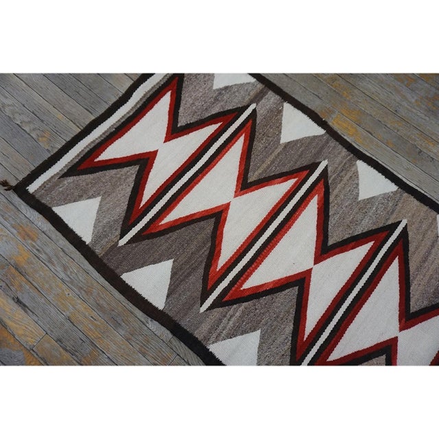 1920s Small Gray Antique Tribal Geometric Native American Navajo Flat Weave Rug For Sale - Image 9 of 11