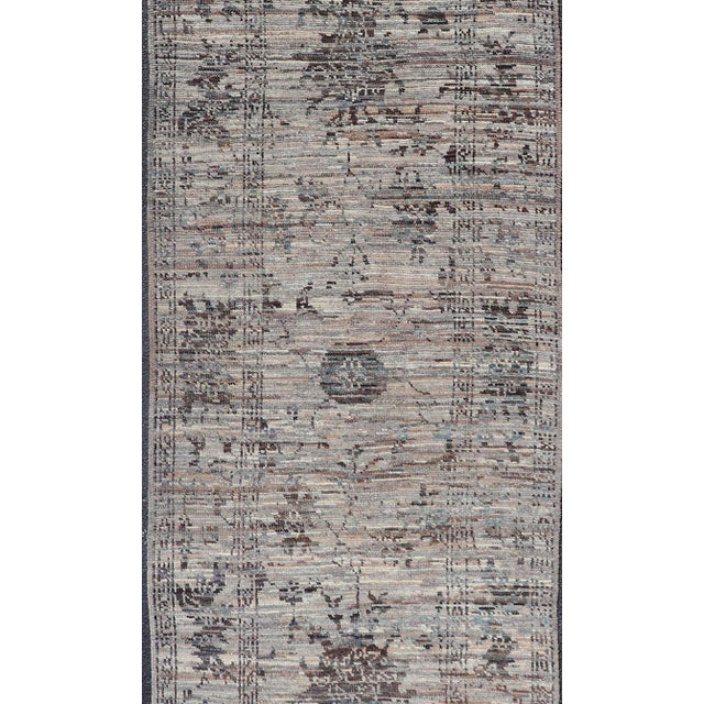 Charcoal Modern Oushak Designed Runner in Wool With Floral Design in Earthy Tones 3'2 X 10'0 For Sale - Image 8 of 12
