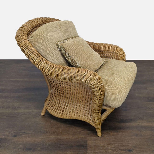 This Lane Venture lounge chair features a sturdy wicker frame and a comfortable cushioned seat. The warm neutral tones fit...