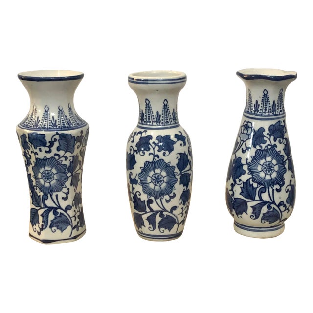 Set of 3, 19th Century Qing Dynasty Blue and White Porcelain Vases For Sale