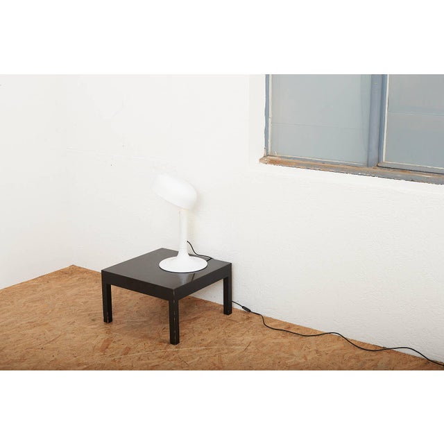 Foldable Studio Model Table Lamp in White Lacquered Metal by Carlo Viligiardi for Stilnovo, 1972 For Sale - Image 9 of 11
