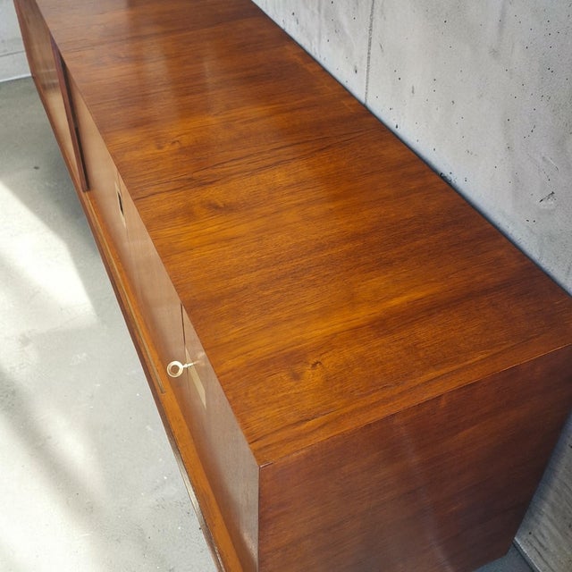 1960s Teak Sideboard by Edmondo Palutari for Dassi, Italy, 1960s For Sale - Image 5 of 10
