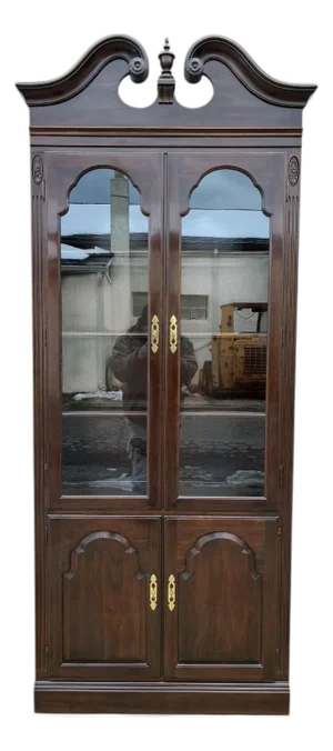 1980s Ethan Allen Breakfront Georgian Court Display Cabinet Curio Hutch Chippendale