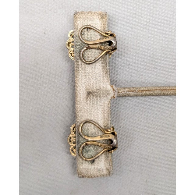 Vintage 1950s Signed Napier Round Goldtone Faux-Moonstone Clip Earrings- 2 Pieces For Sale In Philadelphia - Image 6 of 7