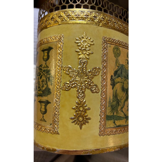 19th-Century French Toleware Cachepot With Gilt Metal Mounts For Sale - Image 9 of 11