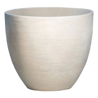White Composite Planter Pot Medium For Sale