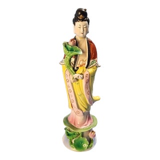 Vintage Chinese Statue Beautifully Detailed Figurine Hand-Painted Porcelain Asian Decor For Sale