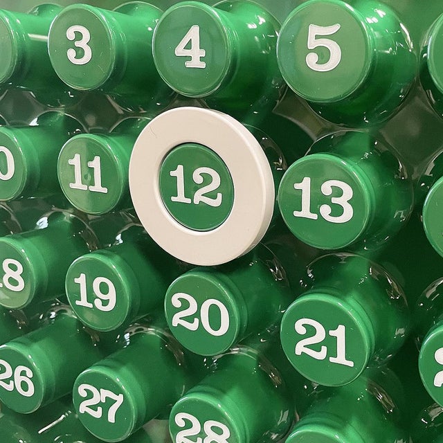 Forest Green Vintage Italian Wall Perpetual Calendar by Della Beffa for Ring a Date, 2000s For Sale - Image 8 of 11