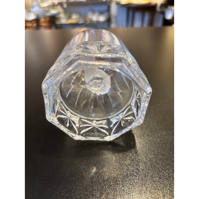 Hofbauer Crystal ‘Byrdes’ Collection Bid in a Glass Dome For Sale In Philadelphia - Image 6 of 6