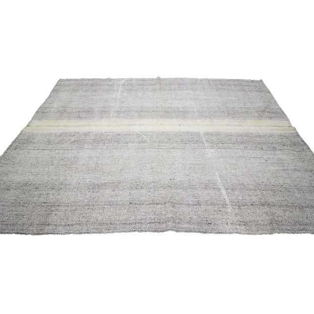 Contemporary 1960s Vintage Gray Turkish Kilim Rug- 7′2″ × 10′ For Sale - Image 3 of 7