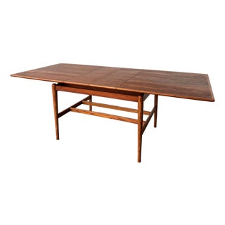 Mid Century 1960s Teak and Oak Expanding Dining Table For Sale