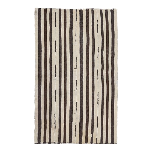 Vintage Turkish Hand-Knotted Wool Cotton Beige Kilim Area Rug For Sale