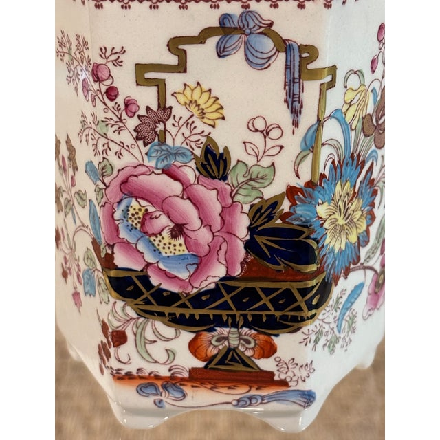 Chinoiserie Early 20th Century Mason's Brocade Hexagonal Lidded Ironstone Tea Caddy / Jar For Sale - Image 3 of 18