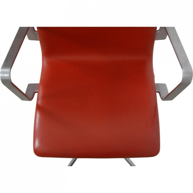 Oxford Chair in Red Aura Leather by Arne Jacobsen For Sale - Image 5 of 17