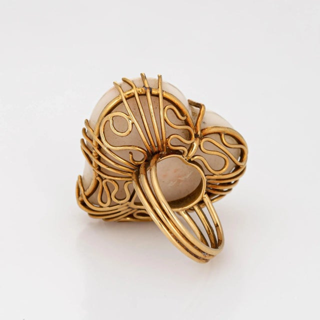 Huge Angel Skin Coral Heart Ring 60s Vintage 18k Yellow Gold Cocktail Jewellery size 5 For Sale - Image 4 of 5