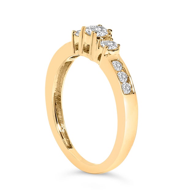 Haus of Brilliance 10K Yellow Gold 1/2 Cttw Diamond Three Stone Ring - Size 6.5 For Sale - Image 4 of 6