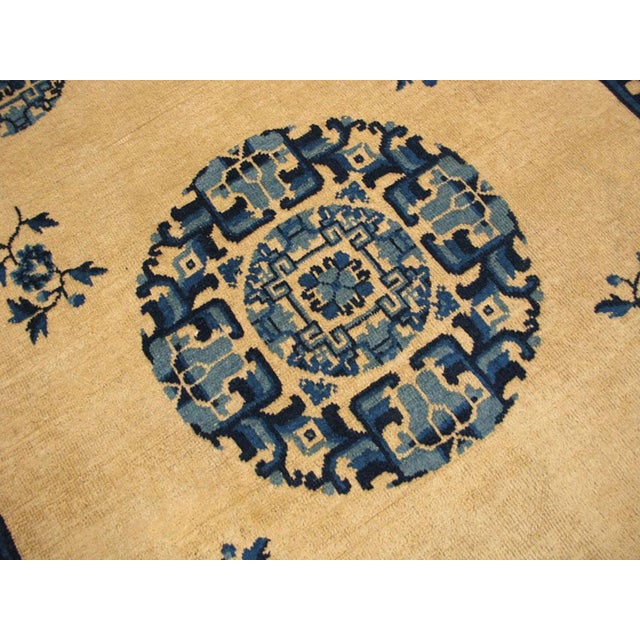 Chinese 1920s Beige Medallion Antique Chinese Peking Rug 5' X 8'4" Handknotted Wool Carpet For Sale - Image 3 of 4