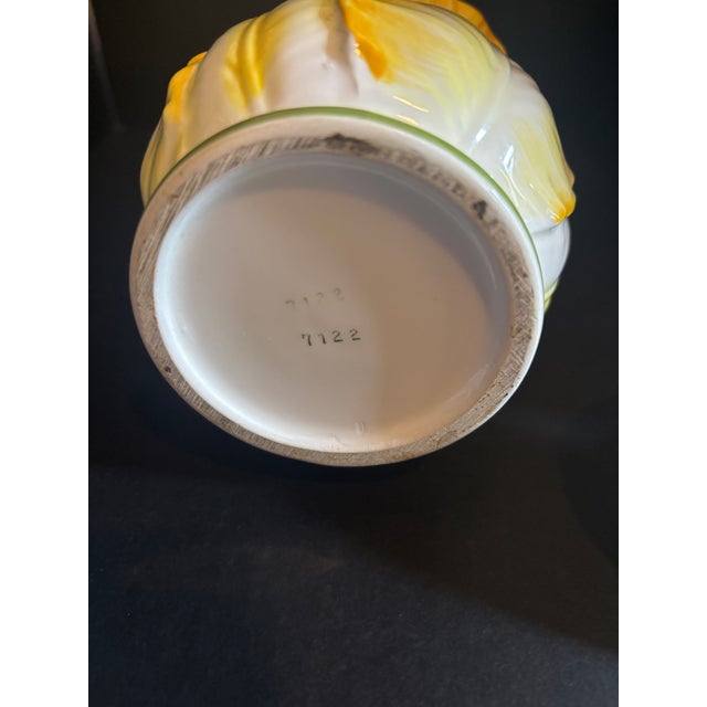 Lefton Rare 1960s Lefton Cabbage Leaf Ceramic Canister in Excellent Condition For Sale - Image 4 of 8