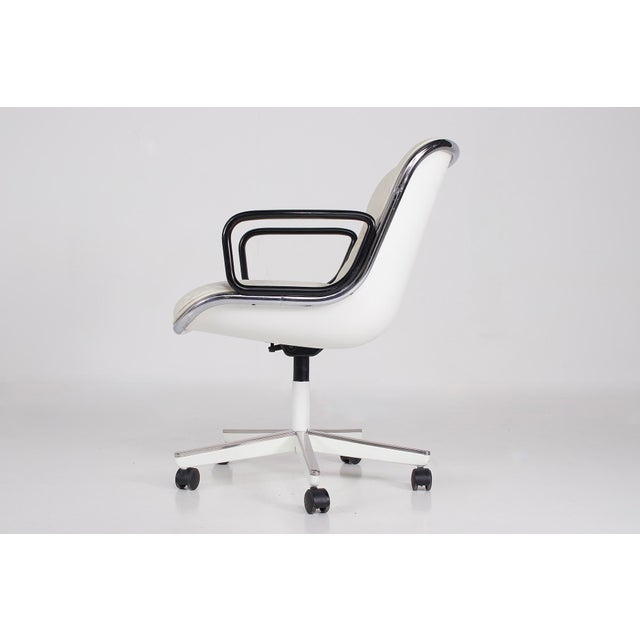 Swivel office chair with armrests, "executive chair" model, white outer shell with white tufted leather upholstery, 5-star...