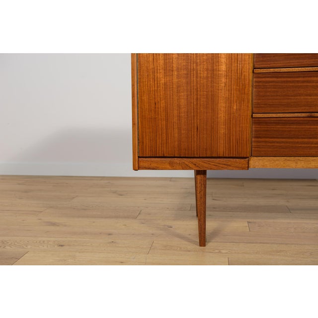 Mid-Century Teak Sideboard from Austinsuite, United Knigdom, 1960s For Sale - Image 10 of 18