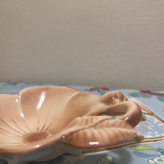 Mid-Century Modern California Style Ceramic Hibiscus Trinket Dish in Soft Peach For Sale - Image 4 of 8