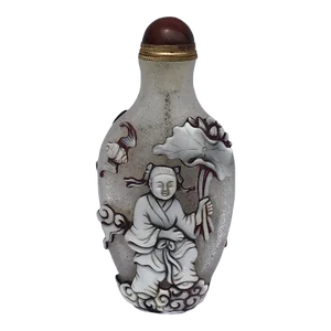 Frosted Glass Snuff Bottle With White and Maroon Overlays With the Twin Genii of Harmony and Mirth