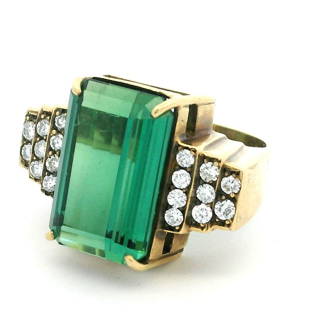 1970s Emerald Cut Green Tourmaline and Diamond 18k Gold Statement Ring, Size 7.5 For Sale - Image 12 of 15