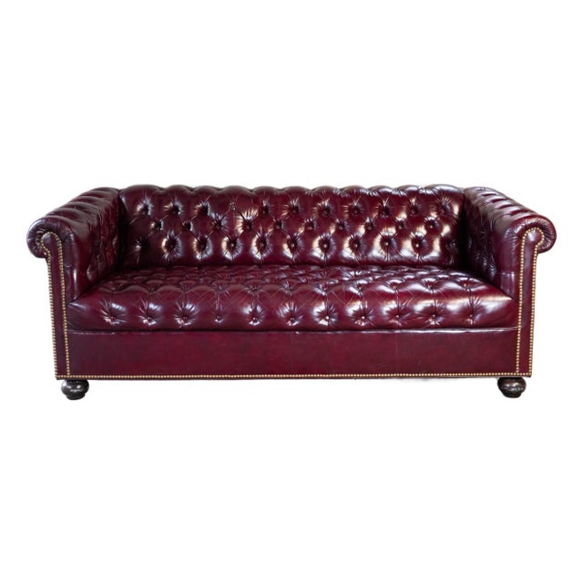 Late 20th Century English Traditional Chesterfield Tufted Oxblood Leather Sofa For Sale