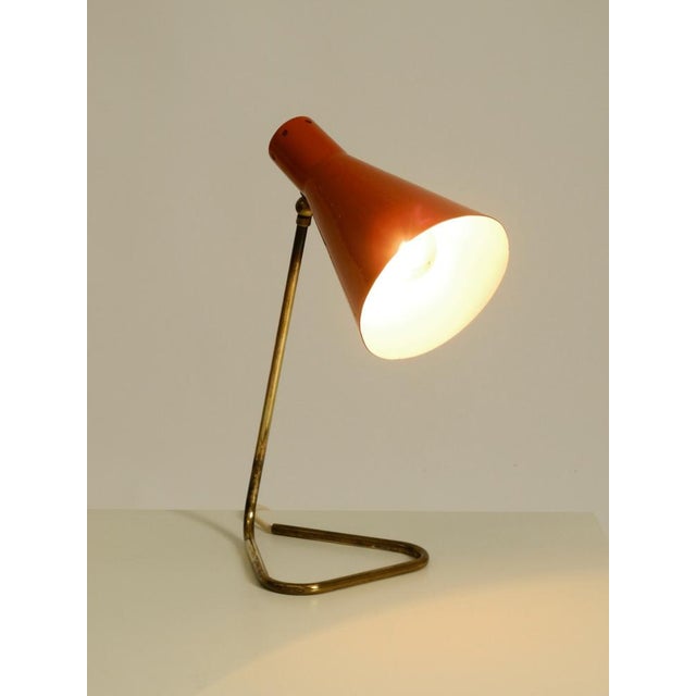 Large Mid-Century Modern Brass Table Lamp with Brick-Red Shade, 1950s For Sale - Image 14 of 18
